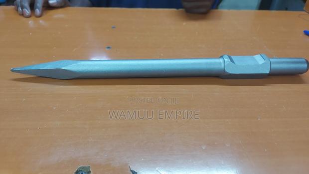 30mm Hex Shank Pointed Demolition Hammer Chisel Bit - main view