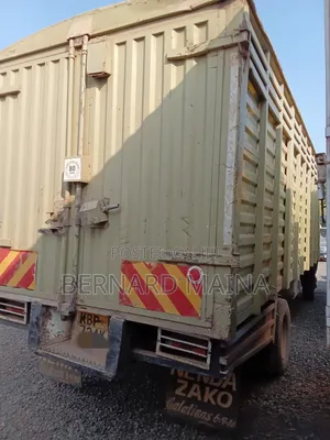 Mitsubishi Canter Fh215j