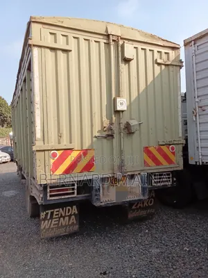 Mitsubishi Canter Fh215j