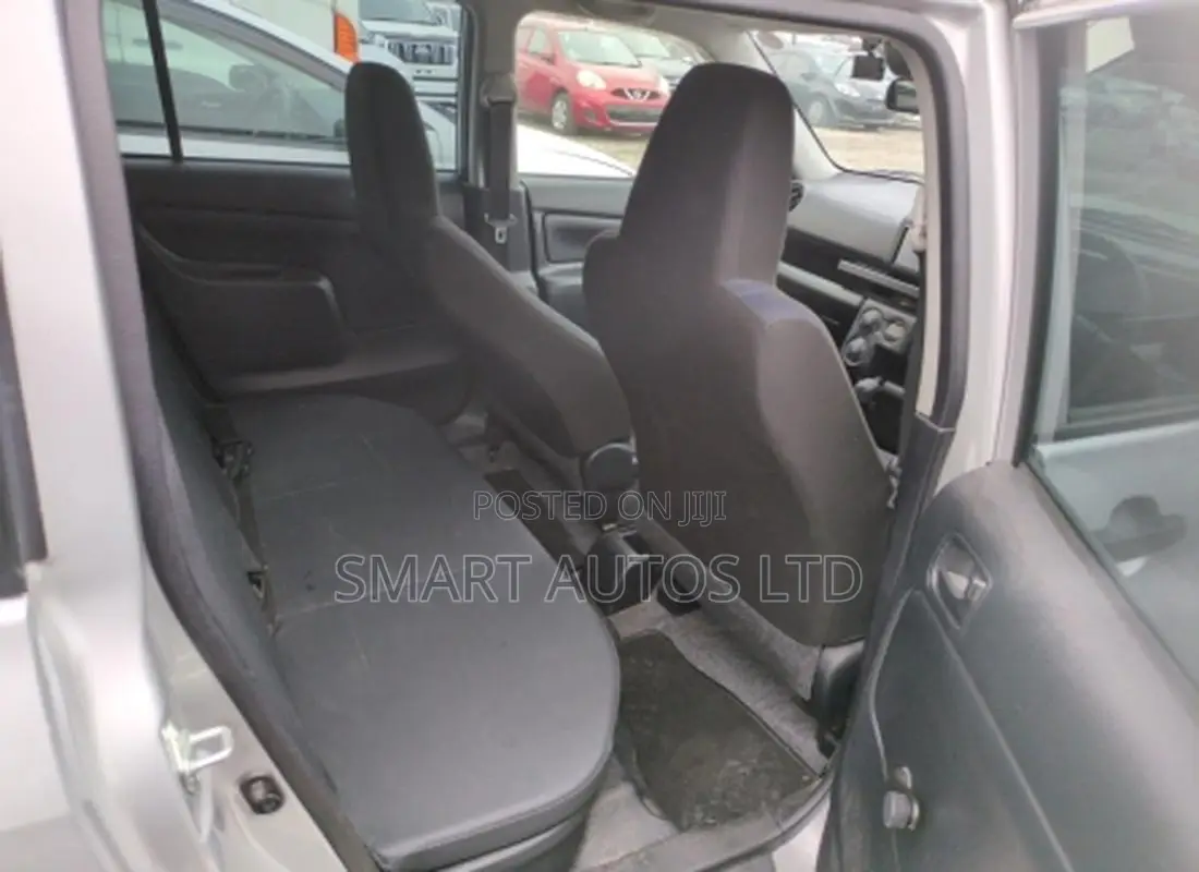 Toyota Probox 1.5 Hybrid DX Comfort 2021 Silver