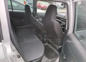 Toyota Probox 1.5 Hybrid DX Comfort 2021 Silver