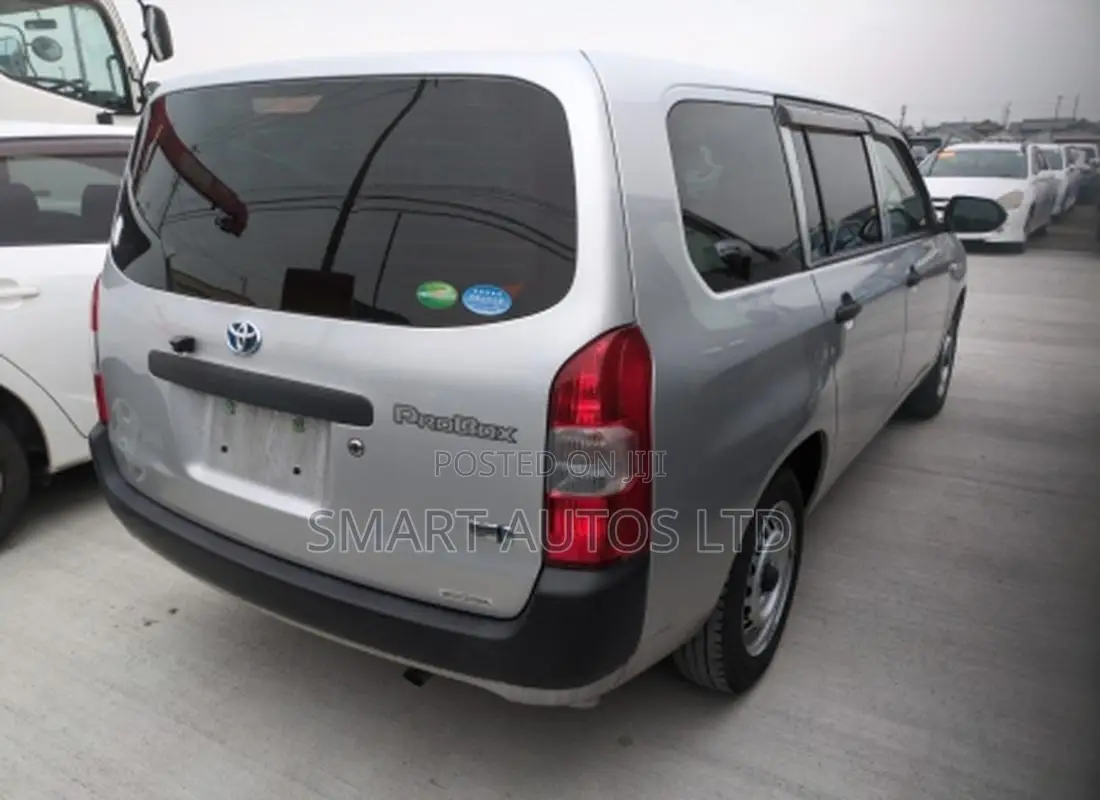 Toyota Probox 1.5 Hybrid DX Comfort 2021 Silver