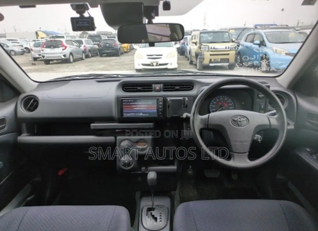 Toyota Probox 1.5 Hybrid DX Comfort 2021 Silver