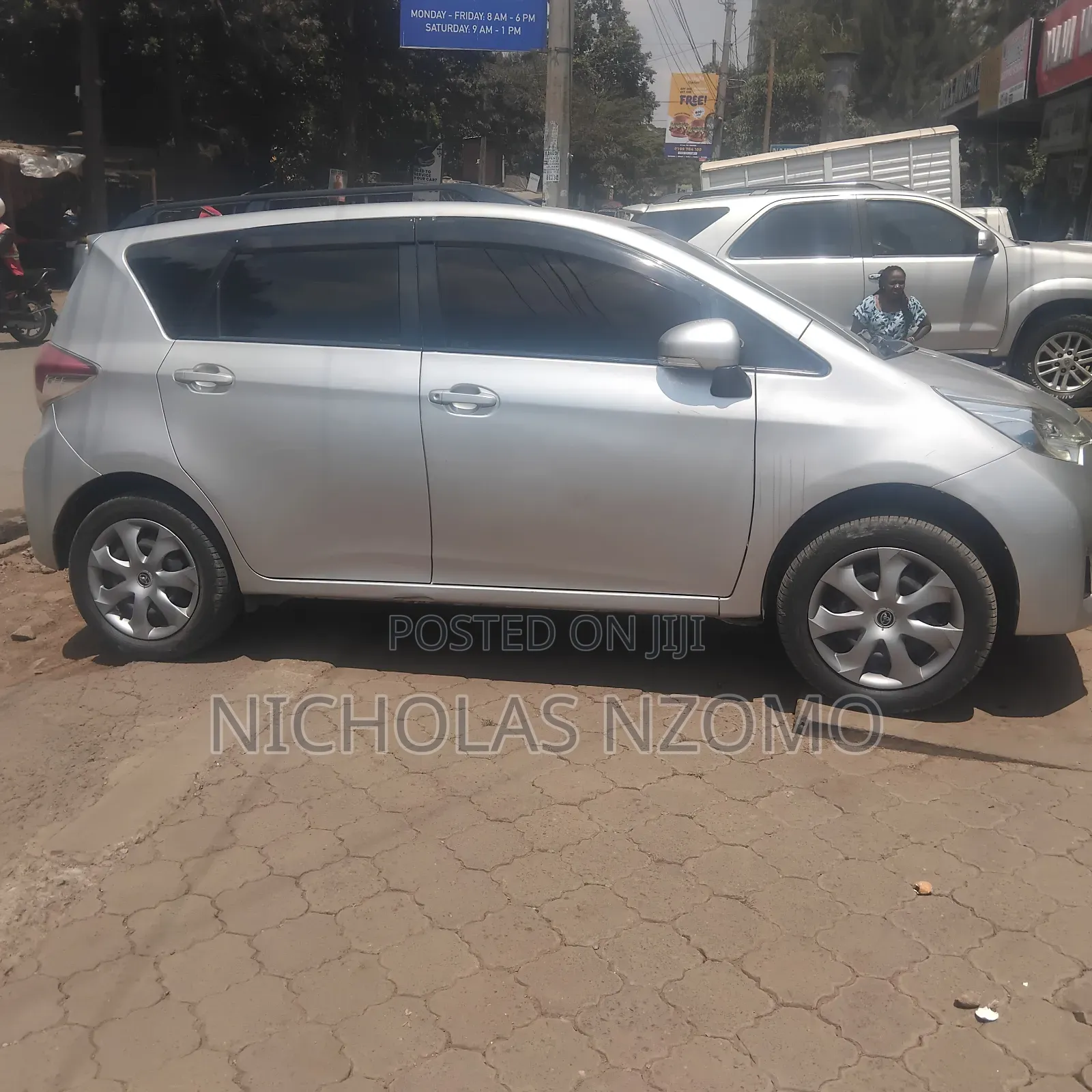 Toyota Ractis 2015 Silver