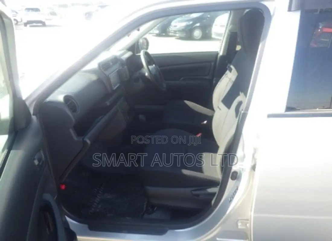 Toyota Probox 1.5 Hybrid DX 2020