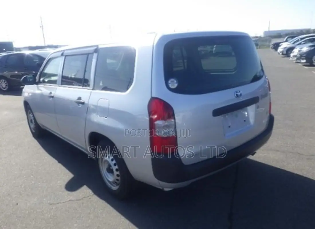 Toyota Probox 1.5 Hybrid DX 2020