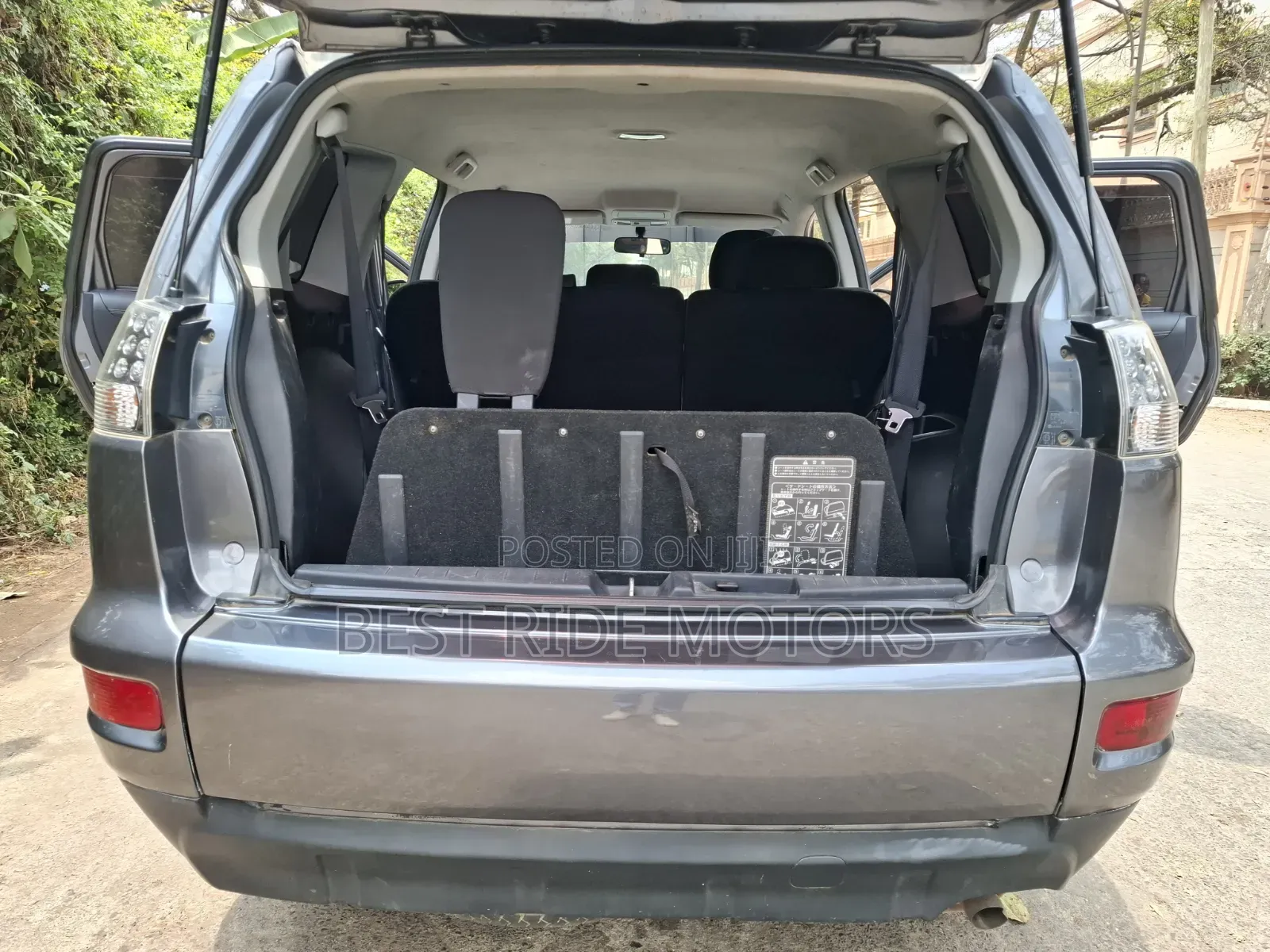 Mitsubishi Outlander 2011 Gray