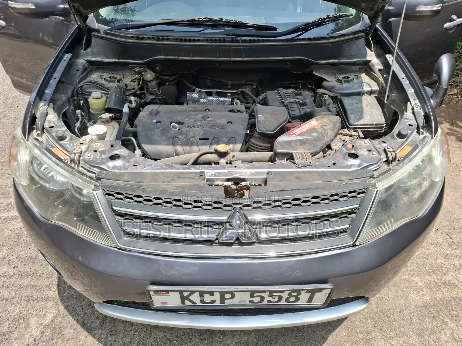 Mitsubishi Outlander 2011 Gray