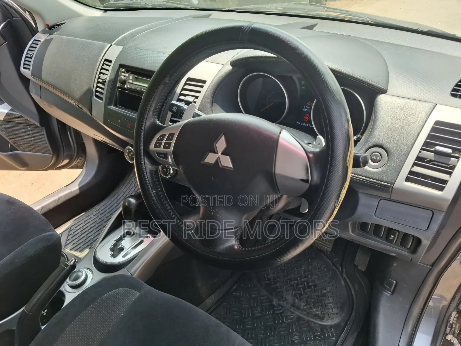 Mitsubishi Outlander 2011 Gray