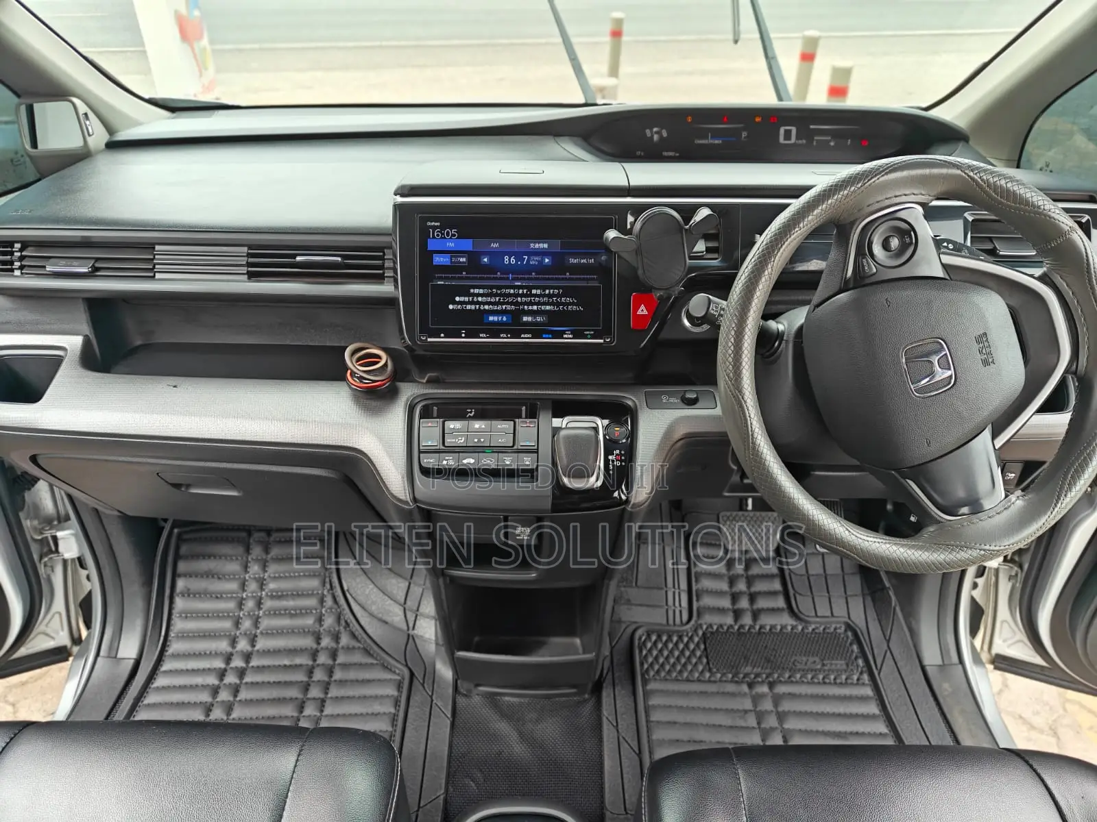 Honda Stepwgn 2018 Silver