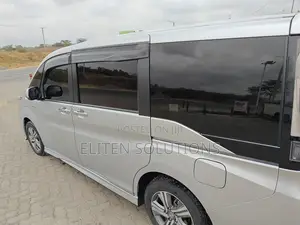 Honda Stepwgn 2018 Silver