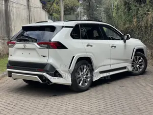 Toyota RAV4 2020 White