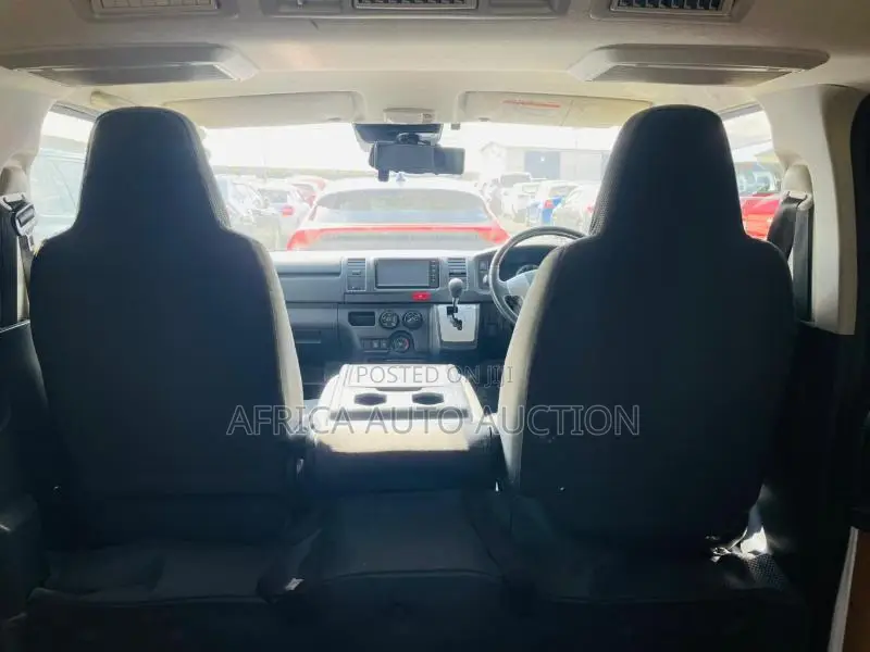 Toyota HiAce 2020