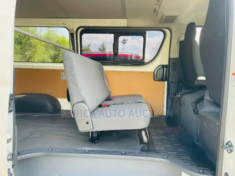 Toyota HiAce 2020