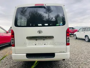 Toyota HiAce 2020