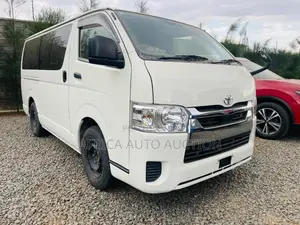 Toyota HiAce 2020