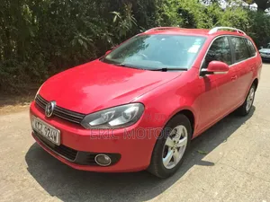 Volkswagen Golf 2013 Red