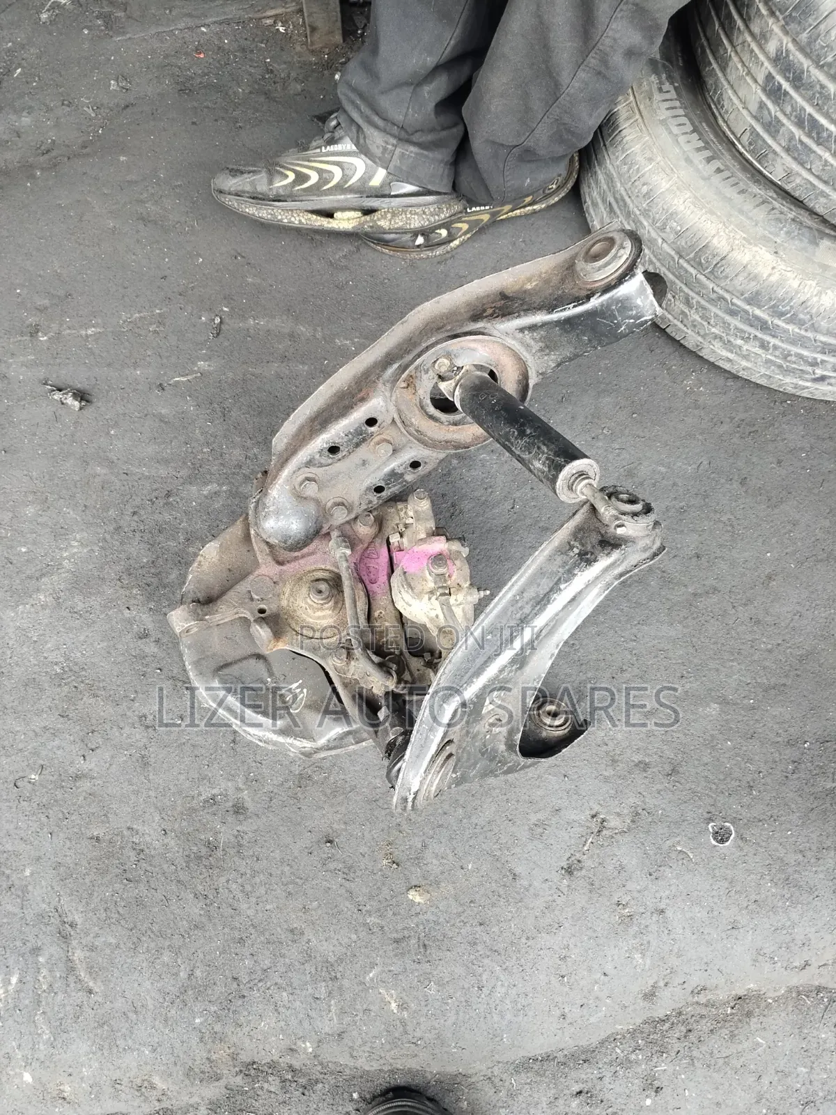 Hub L200 2wd