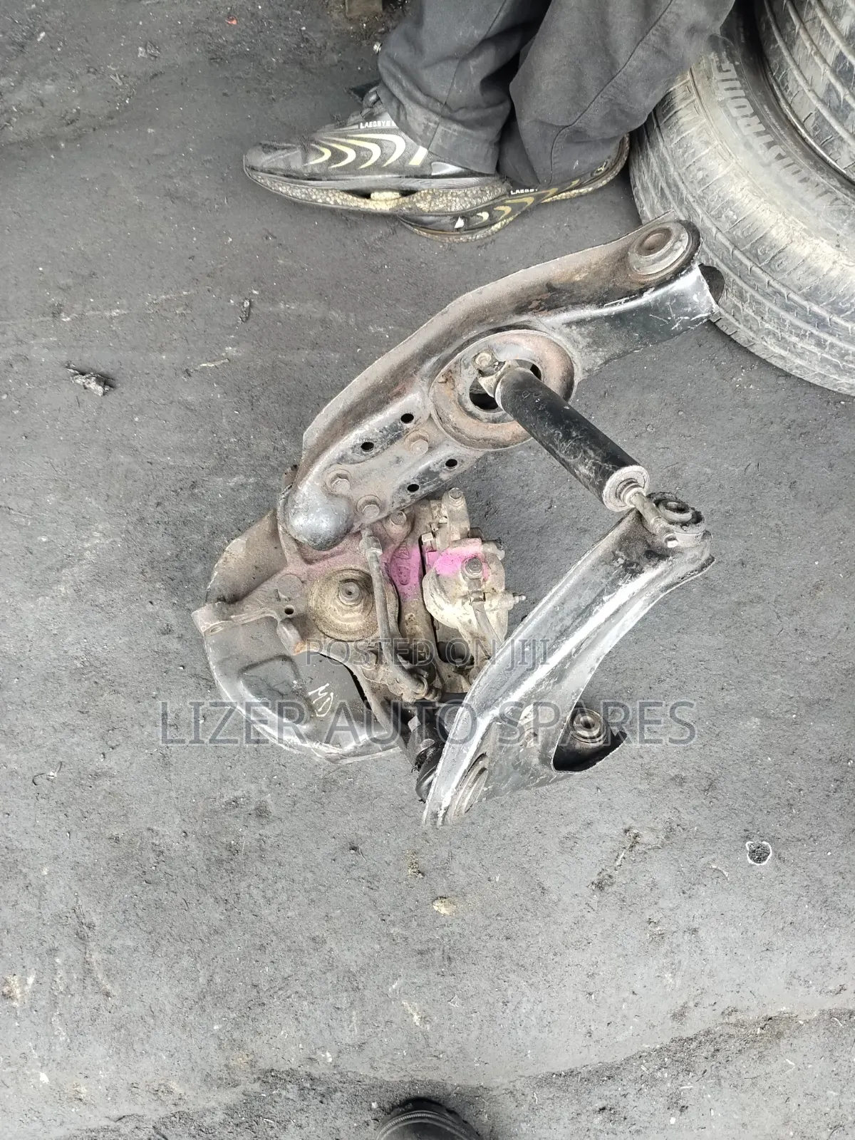 Hub L200 2wd