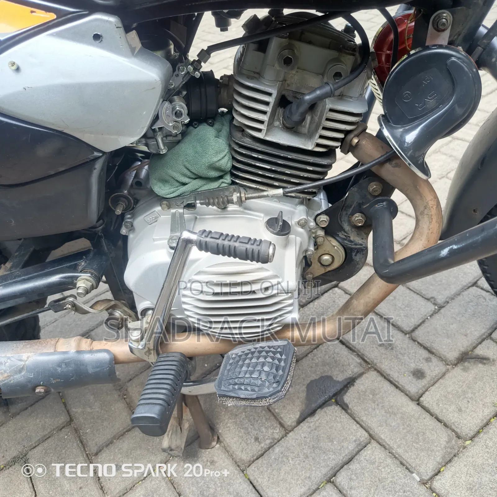 TVS HLX Plus ES 2021 Black