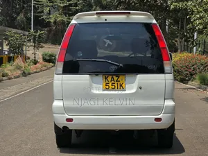 Toyota TownAce Noah 2000 White