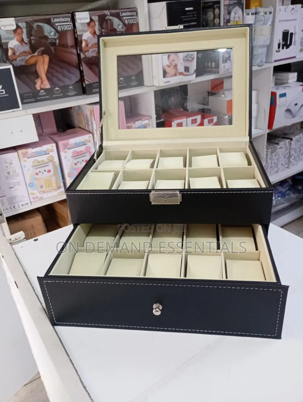 20 Slots Leather Watch Organizer With Lockable Key
