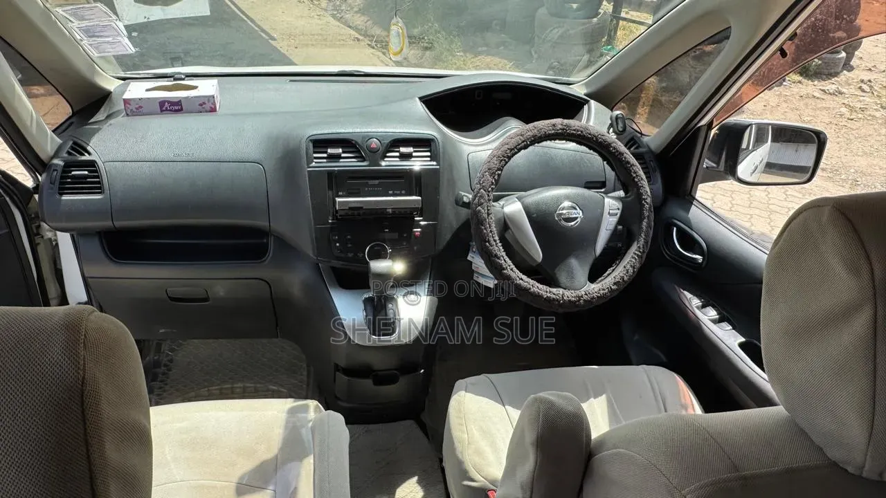 Nissan Serena 2011 White