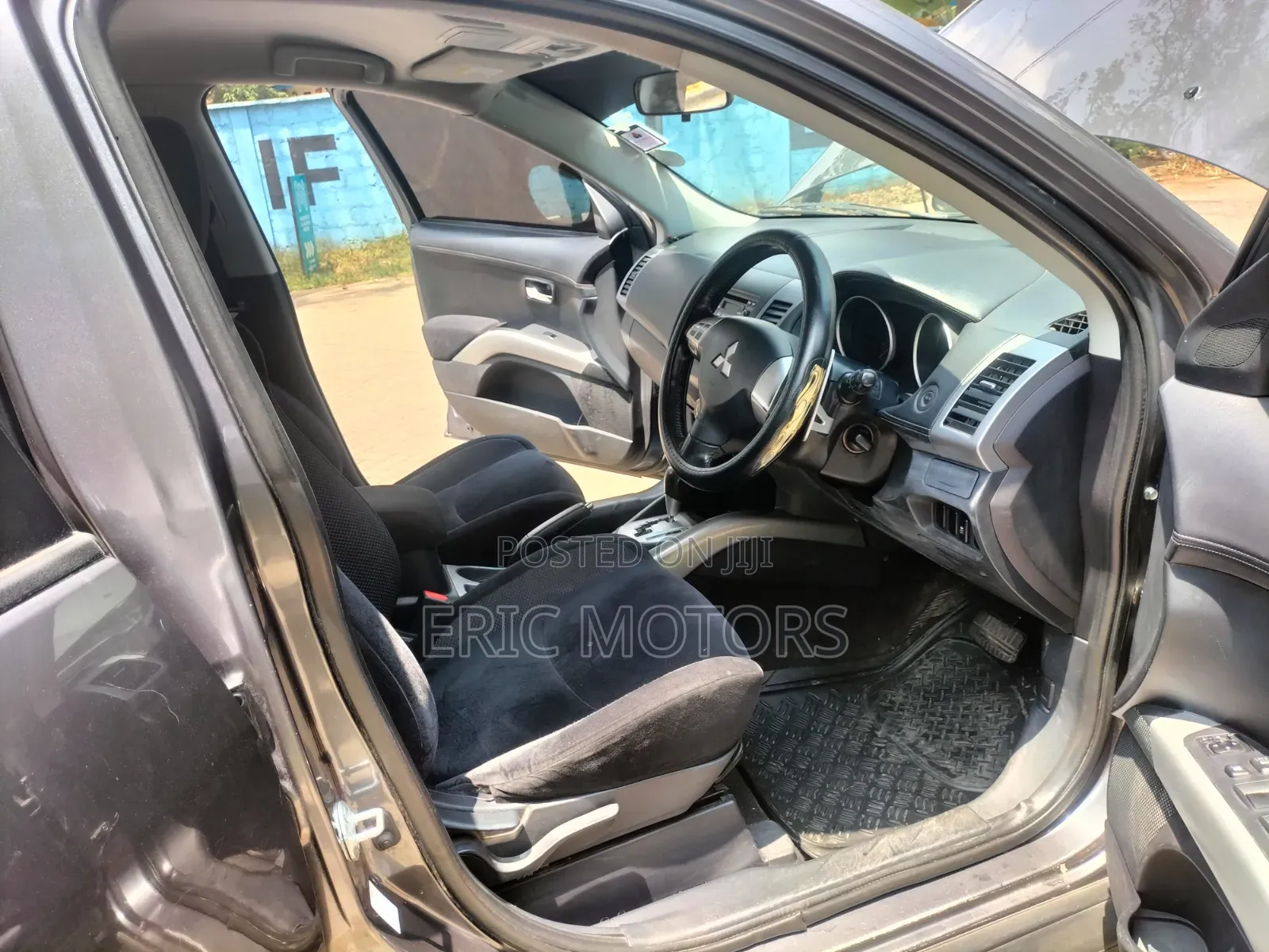 Mitsubishi Outlander 2011 Gray