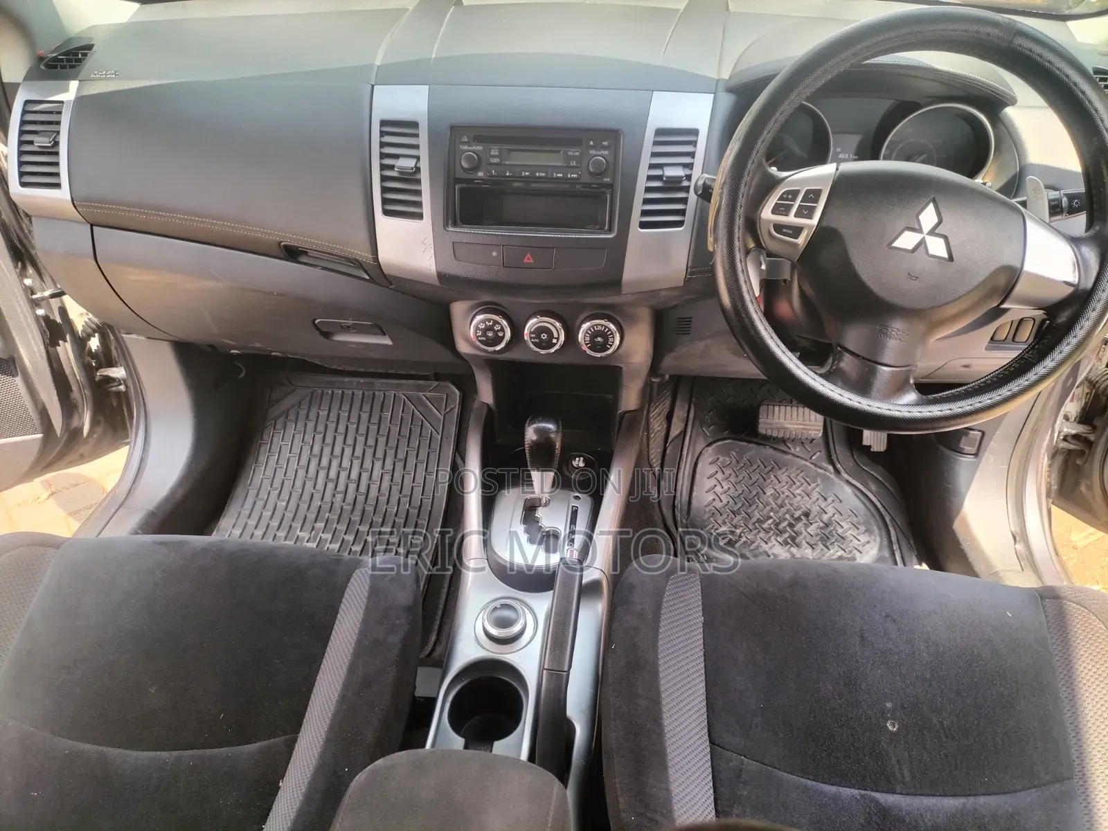 Mitsubishi Outlander 2011 Gray