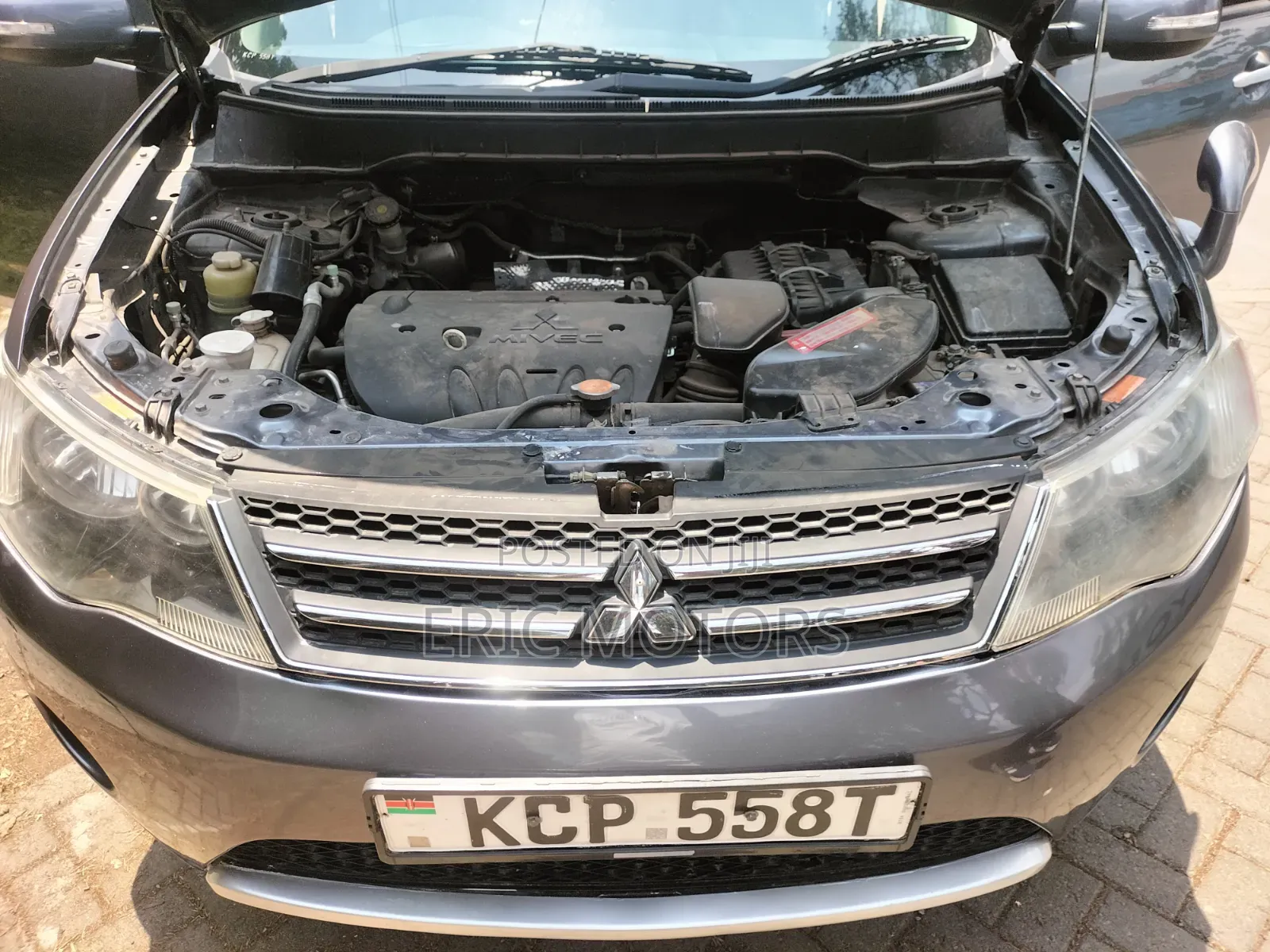 Mitsubishi Outlander 2011 Gray