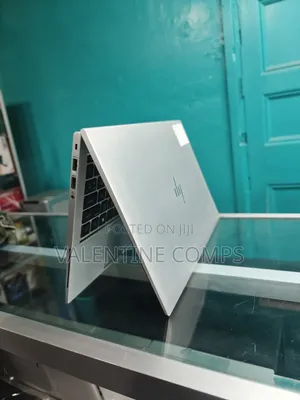 Laptop HP EliteBook 845 G8 16GB AMD Ryzen 5 SSD 256GB