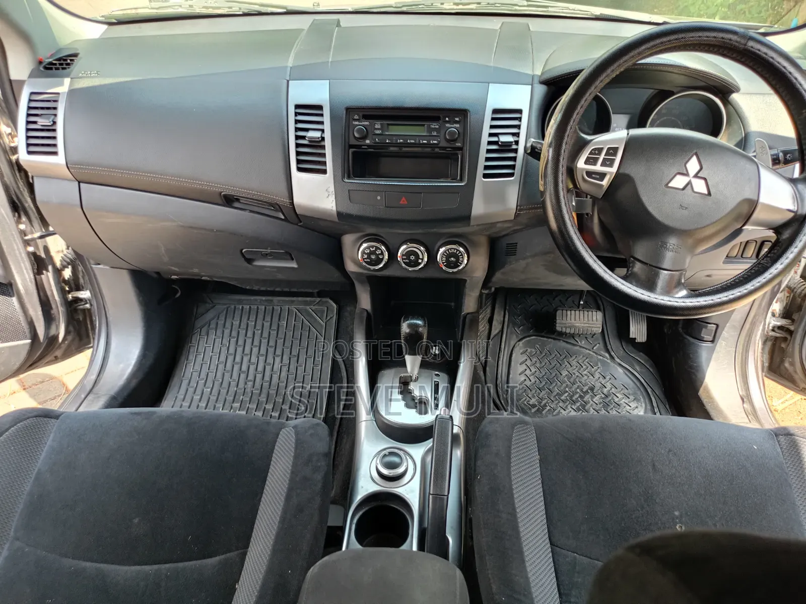 Mitsubishi Outlander 2011 Gray