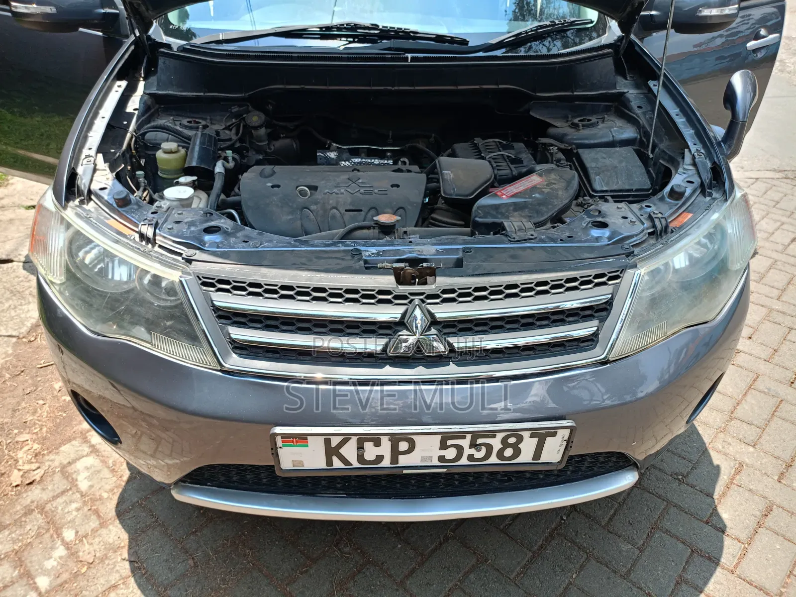 Mitsubishi Outlander 2011 Gray