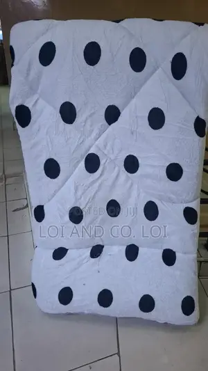 *Available Single Woolen Duvet*No Pillowcases No Bedsheets 5*6