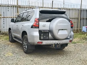 Toyota Land Cruiser Prado 2019 Silver