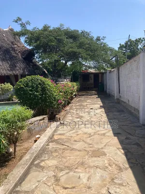 3bdrm House in Diani for sale
