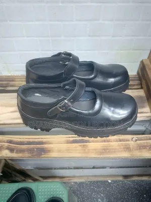 Durable Black Brown Leather Shoes – Buckle Strap Design