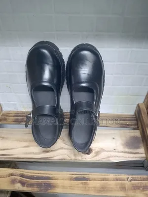 Durable Black Brown Leather Shoes – Buckle Strap Design