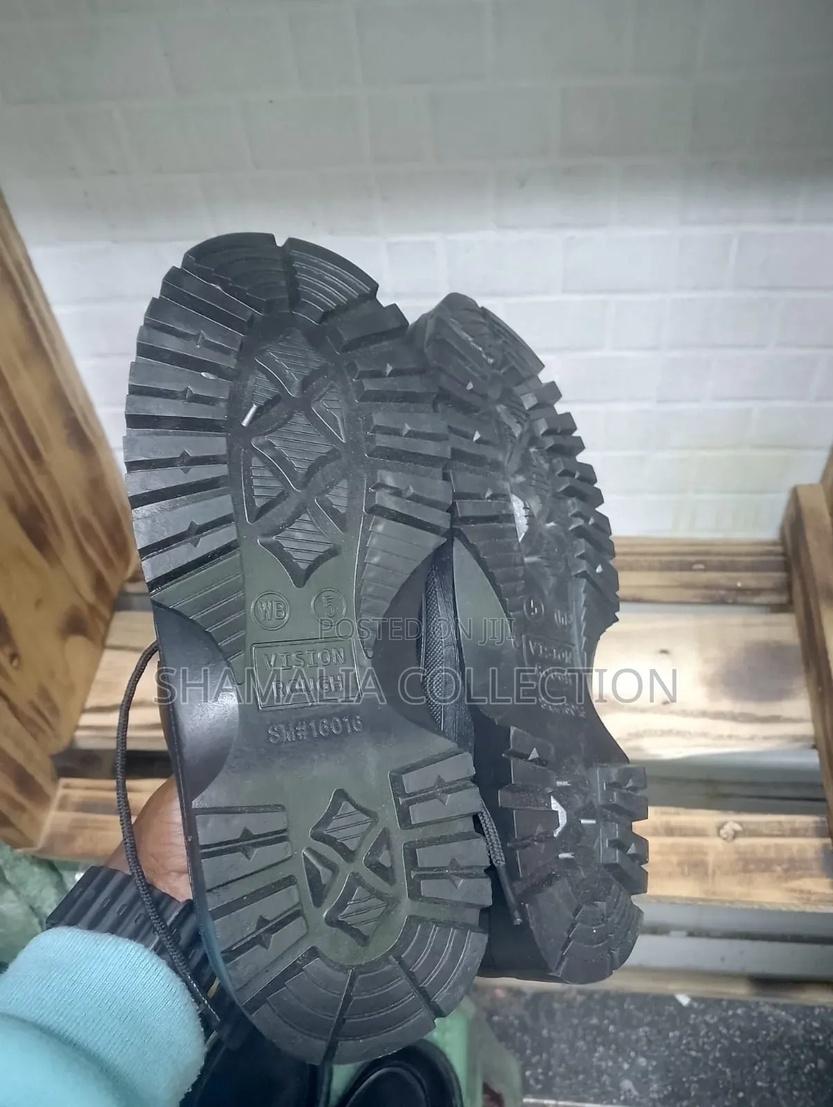 Durable Black Brown Leather Shoes – Buckle Strap Design
