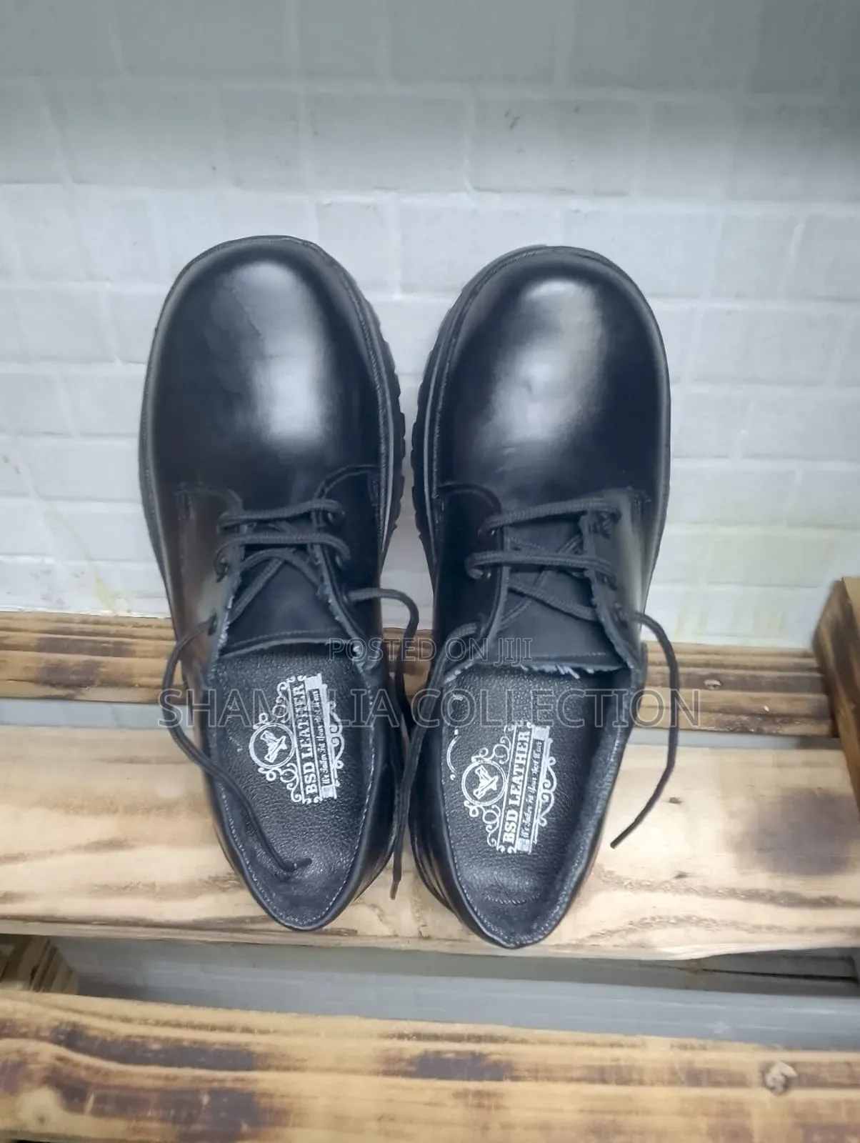 Durable Black Brown Leather Shoes – Buckle Strap Design
