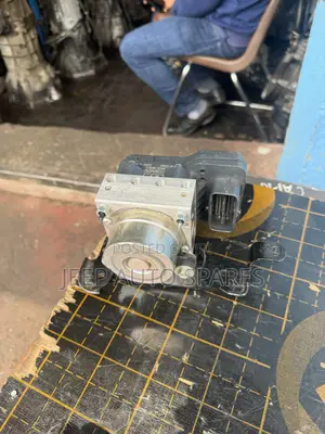 ABS Pump Hilux Revo 4G