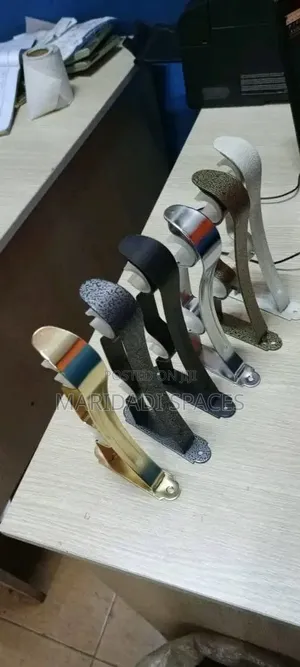 Well Designed Unique Brackets for Smooth Juakali Rod
