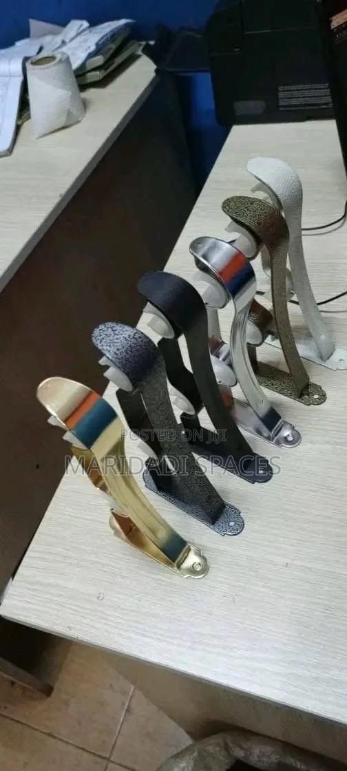 Well Designed Unique Brackets for Smooth Juakali Rod