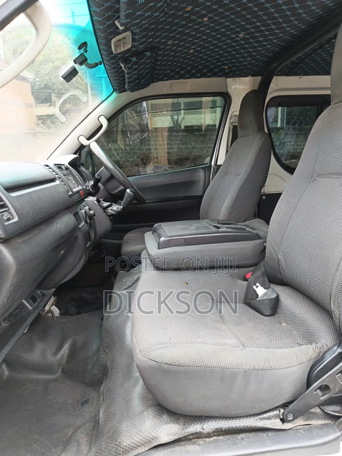 Toyota HiAce 2014 White