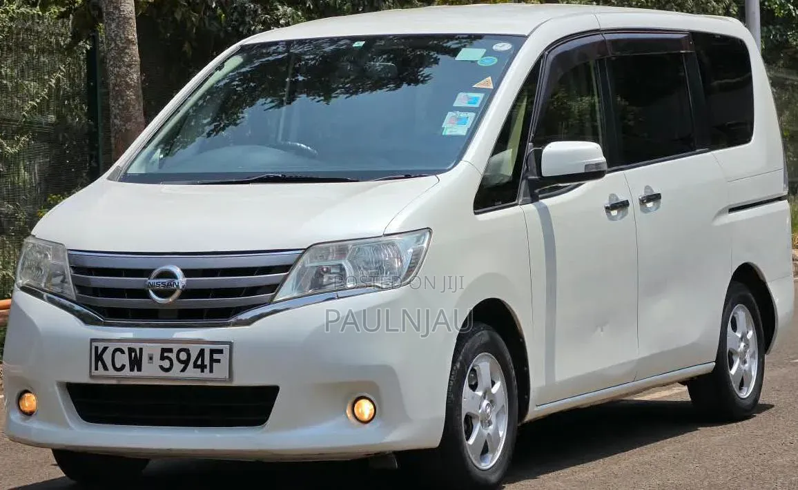 Nissan Serena 2012