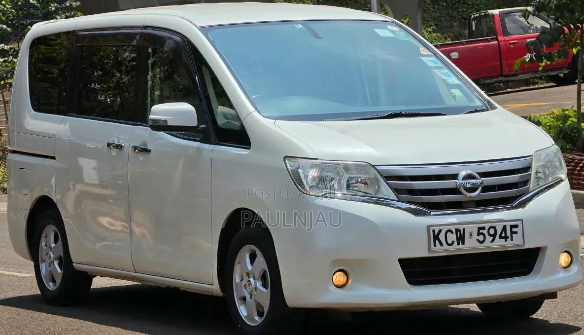 Nissan Serena 2012