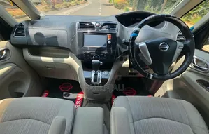 Nissan Serena 2012