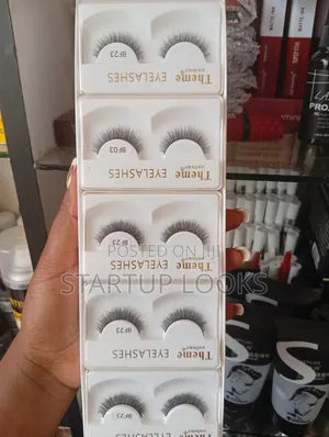 Natural Eyelashes 2pcs Glamorous