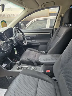 Mitsubishi Outlander 2016 Black