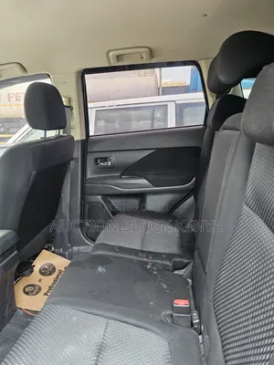 Mitsubishi Outlander 2016 Black